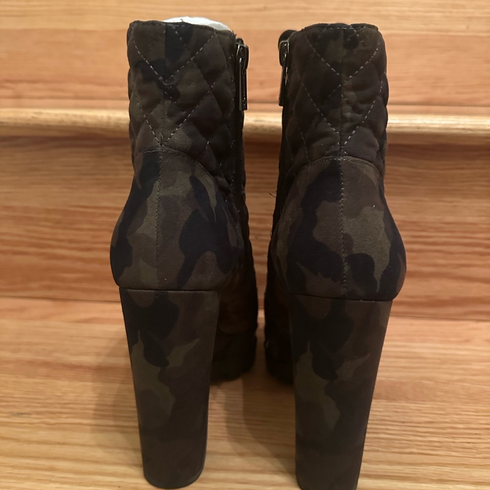 Jessica Simpson Green Combo Quilted Camo Ankle Boot - Picture 5 of 10
